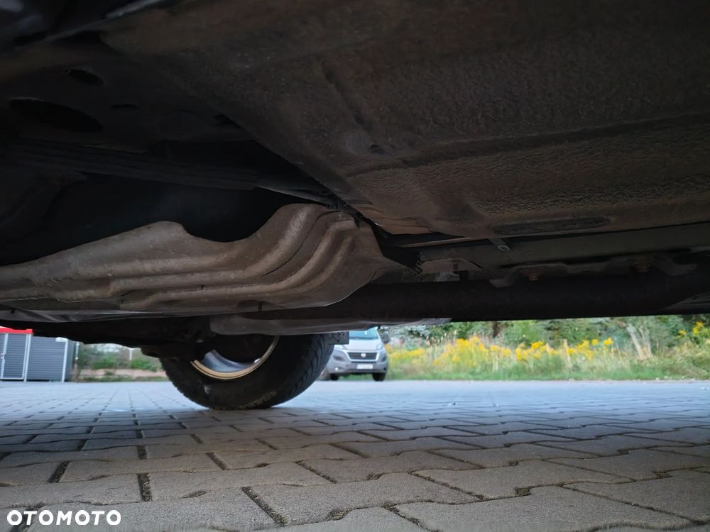 Ford Kuga 2.0 TDCi Titanium - 16