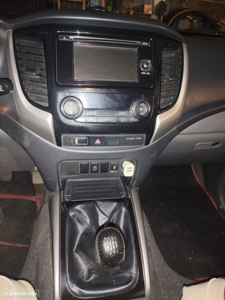 Mitsubishi L200 - 38