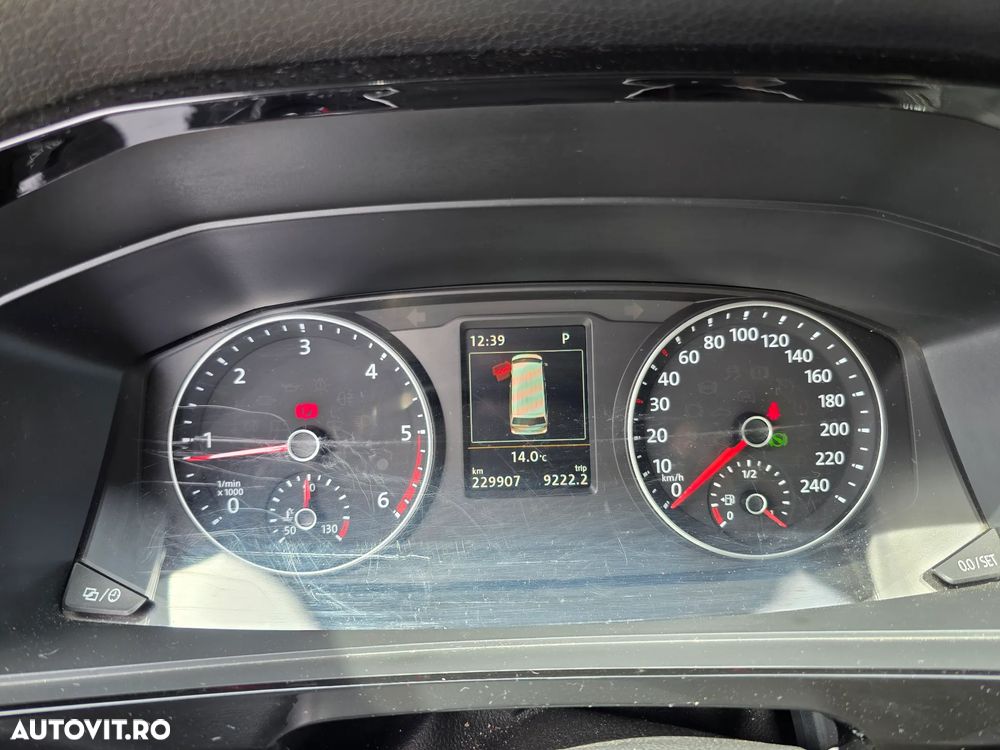 Volkswagen Multivan - 7