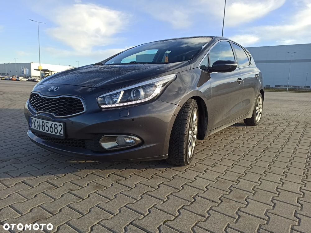 Kia Ceed 1.6 CRDi 128 Platinum Edition - 2