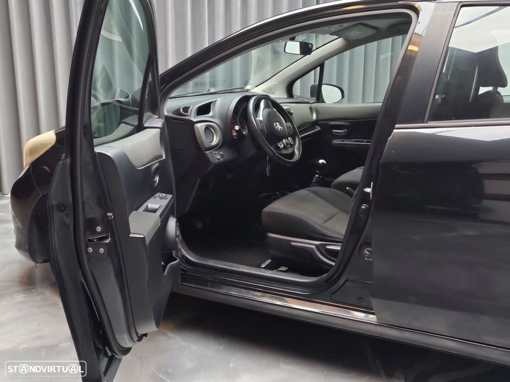 Toyota Yaris 1.4 D-4D Comfort - 9