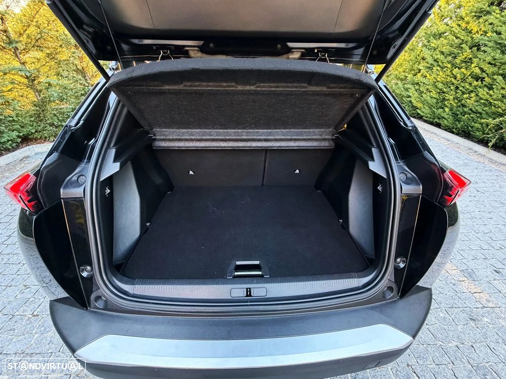 Peugeot e-2008 GT Pack - 28