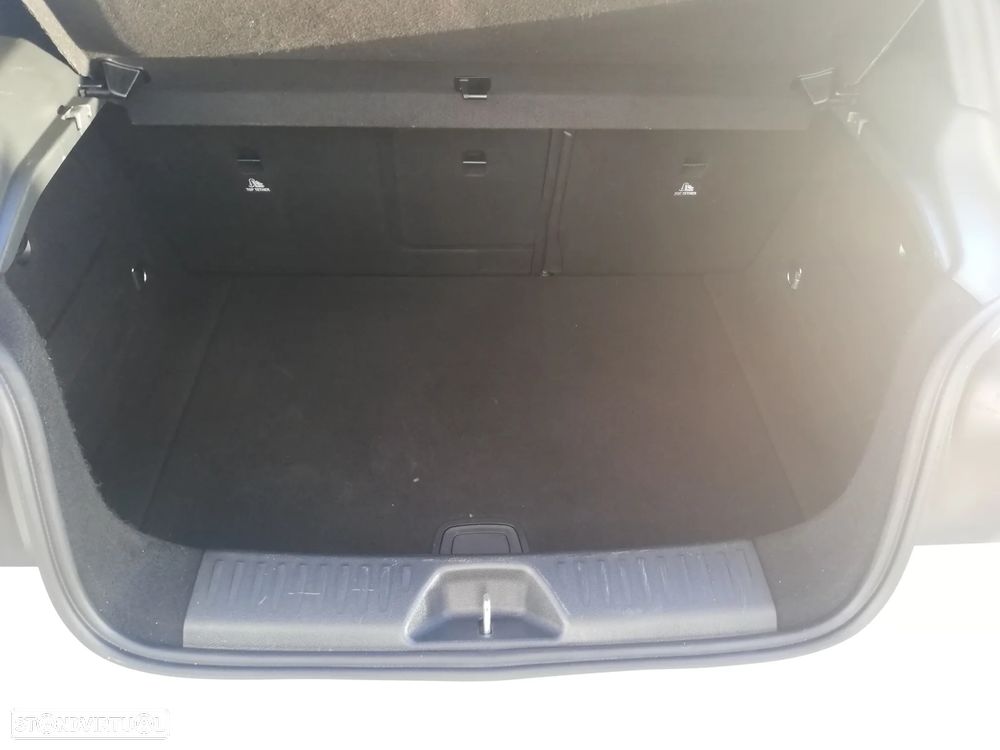 Mercedes-Benz A 200 d 4Matic 7G-DCT AMG Line - 18