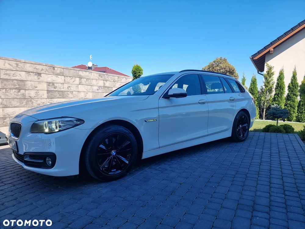 BMW Seria 5 520i Touring Sport-Aut - 4