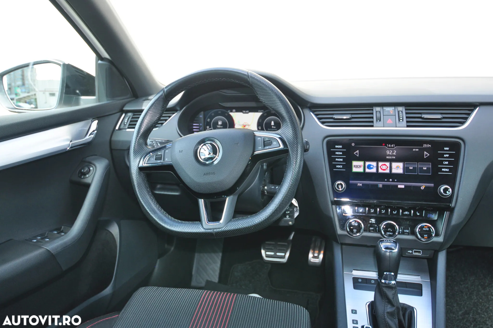 Skoda Octavia 1.6 TDI DSG Ambition - 8