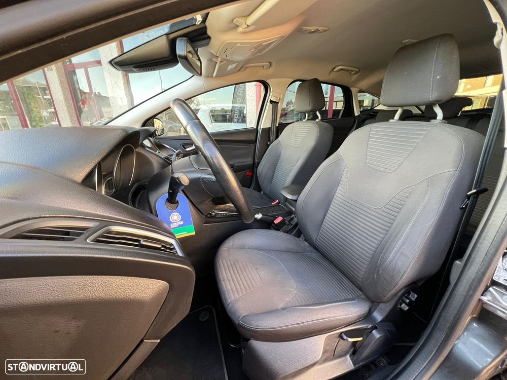 Ford Focus 1.0 SCTi Titanium - 9