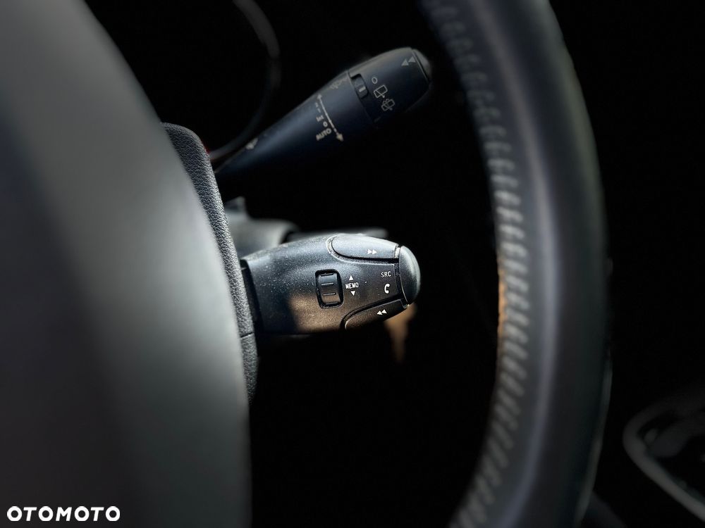 Peugeot 3008 2.0 HDi Premium+ - 13