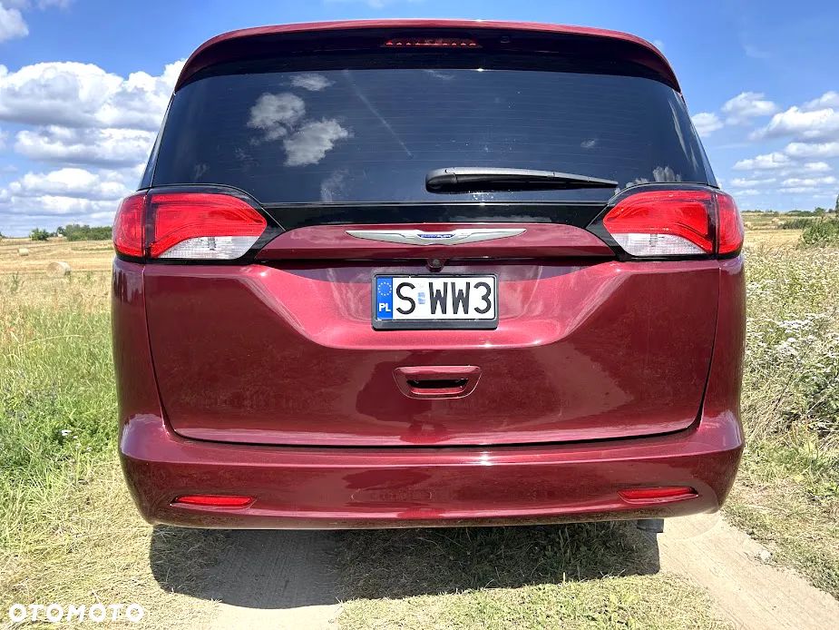 Chrysler Pacifica - 9