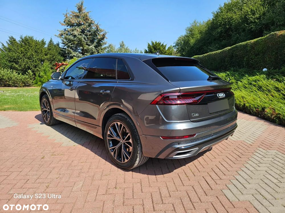 Audi Q8 - 10