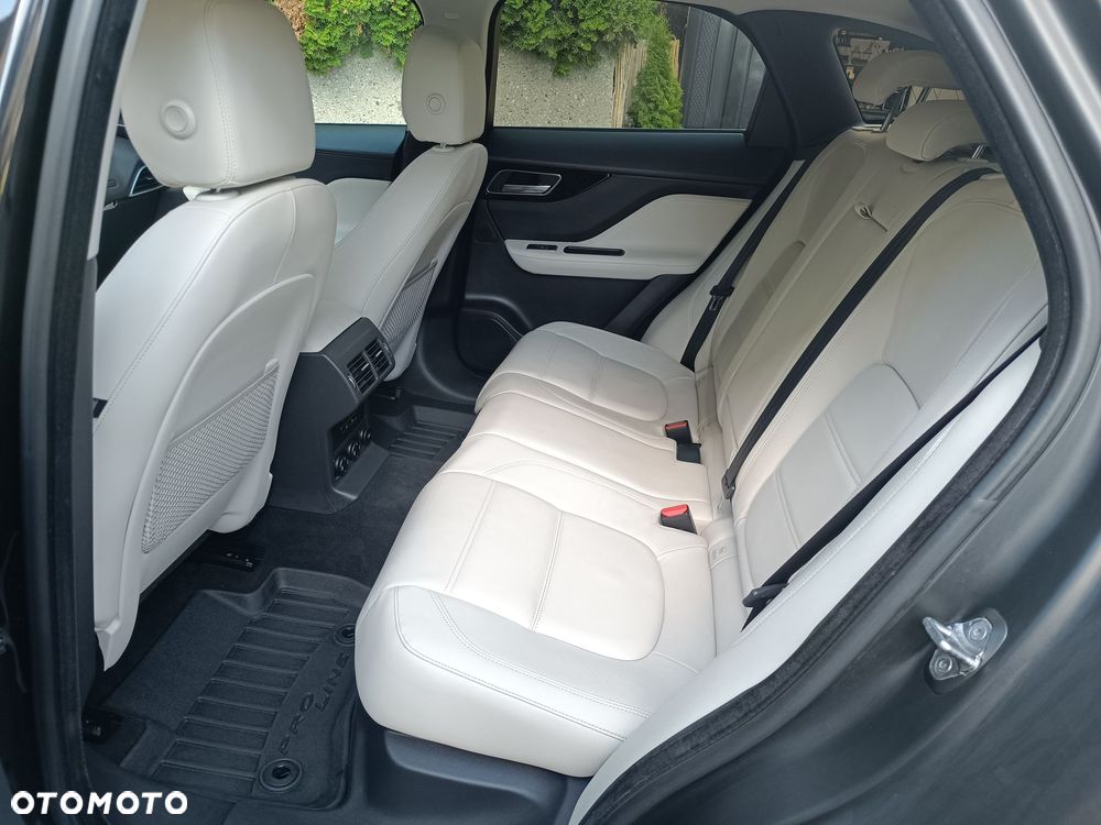 Jaguar F-Pace 2.0 i4D RWD Prestige - 24