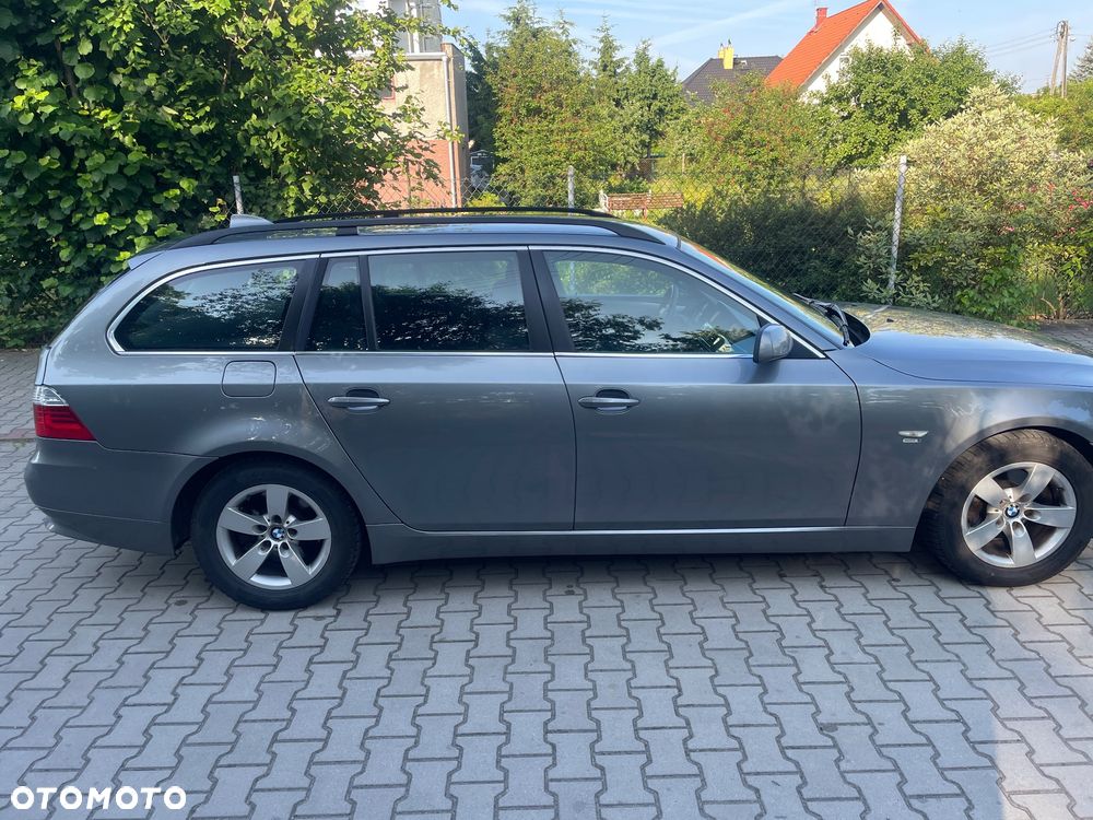 BMW Seria 5 520i - 7