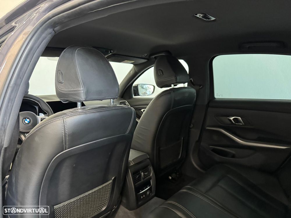 BMW 330 e Pack M Auto - 11