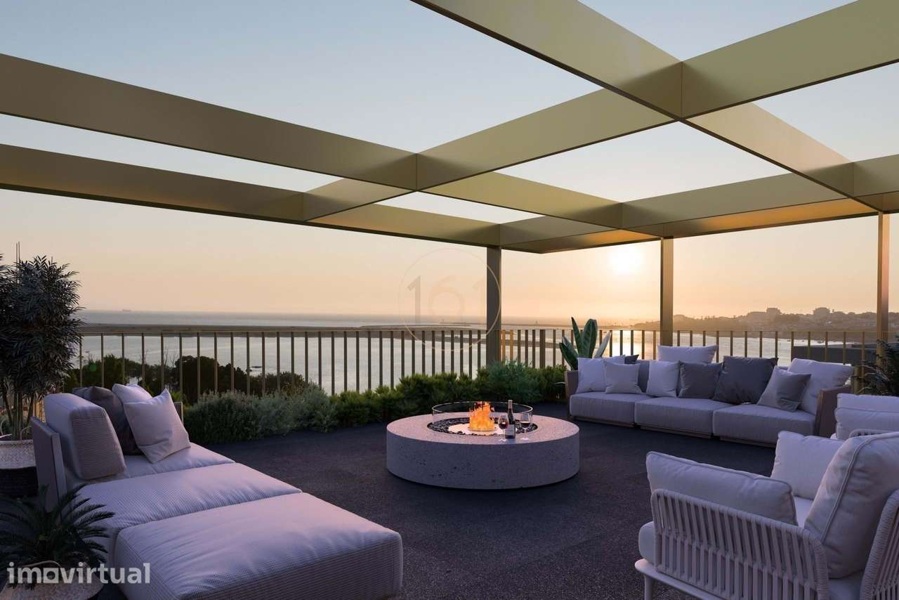 T3 com 119,80 m2  de área útil com varanda/ terraço de   79,90 m2 - Grande imagem: 4/30