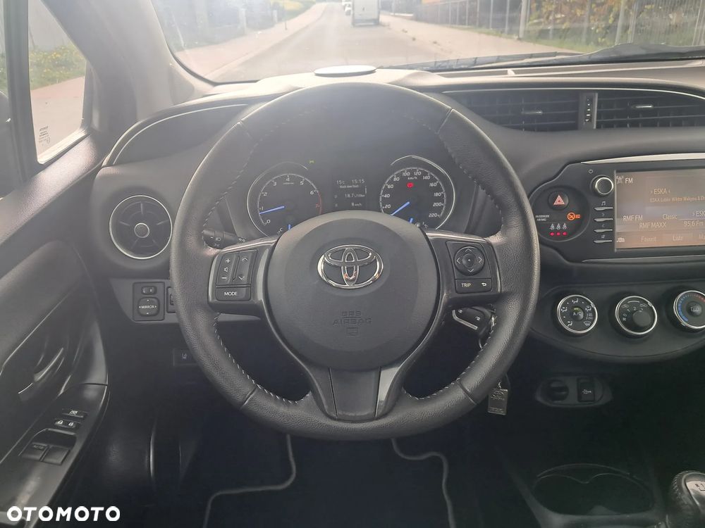 Toyota Yaris - 16