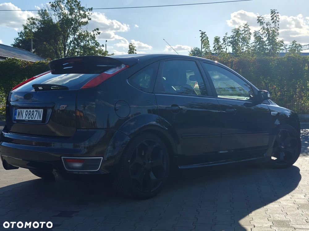 Ford Focus 2.5 ST - 11