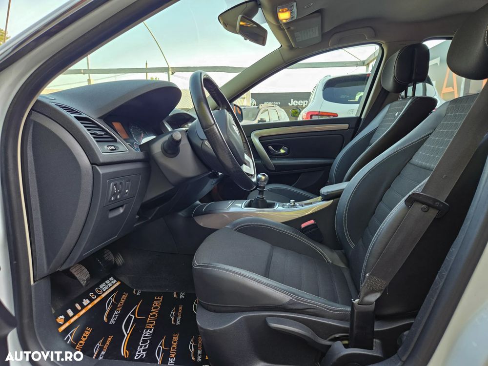 Renault Laguna dCi 110 FAP Dynamique - 10