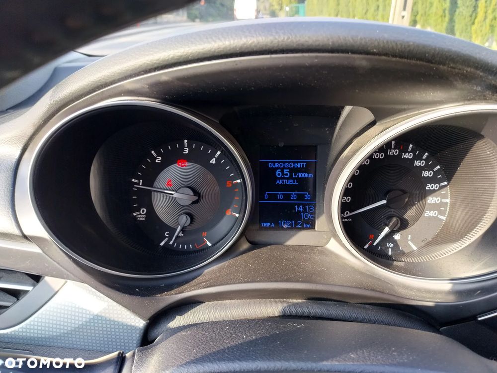 Toyota Avensis Touring Sports 1.6 D-4D Comfort - 16