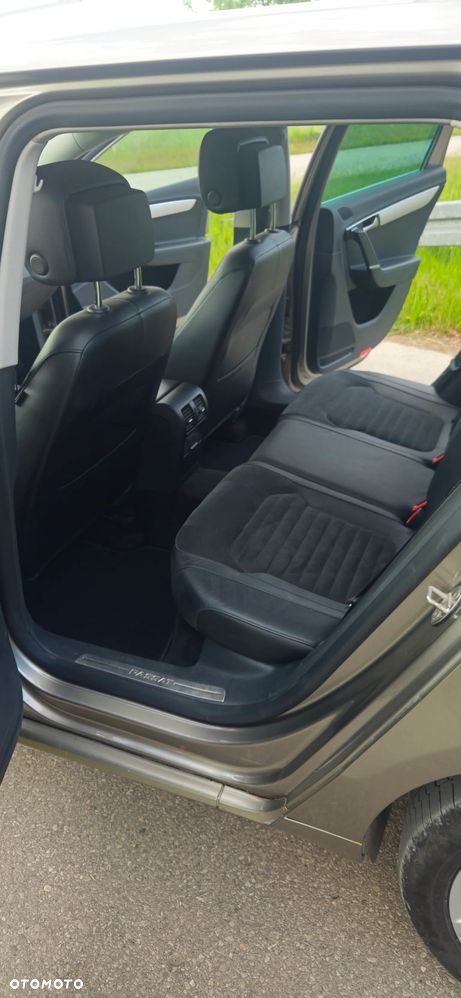 Volkswagen Passat 2.0 TDI 4Mot Highline DSG - 17