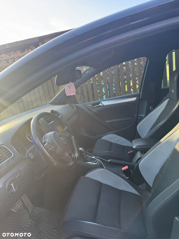 Volkswagen Golf - 11