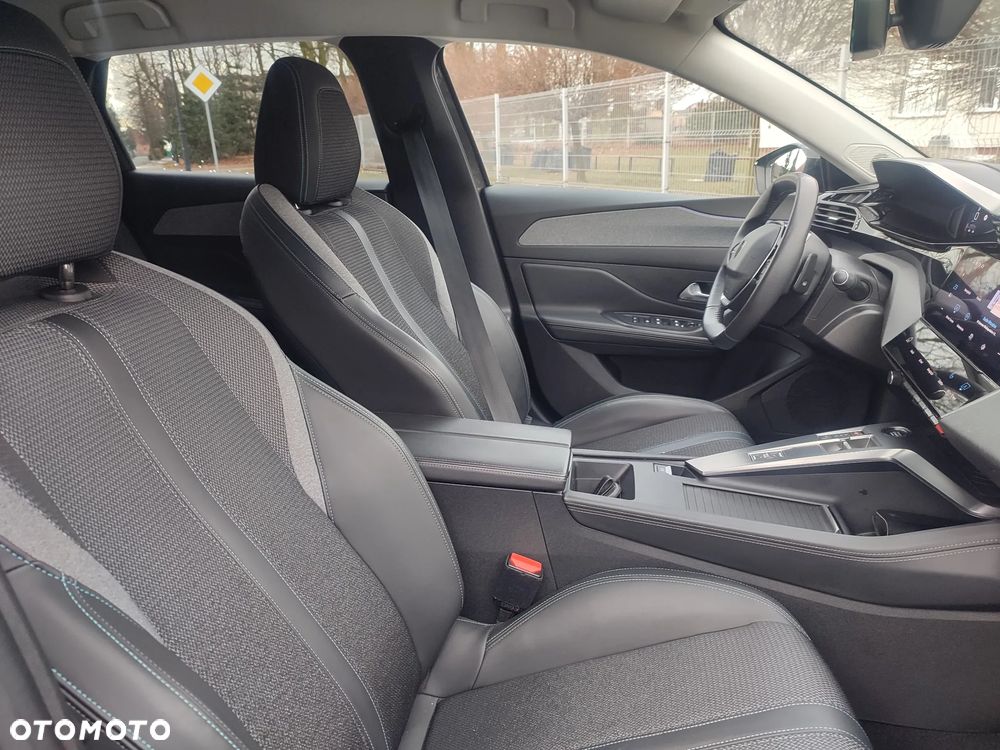 Peugeot 308 BlueHDi 130 EAT8 Allure Pack - 22