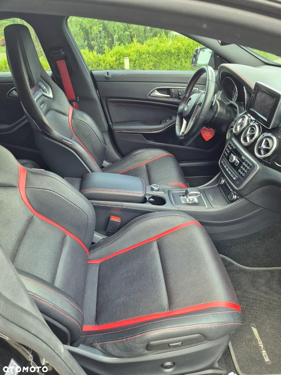 Mercedes-Benz CLA - 10