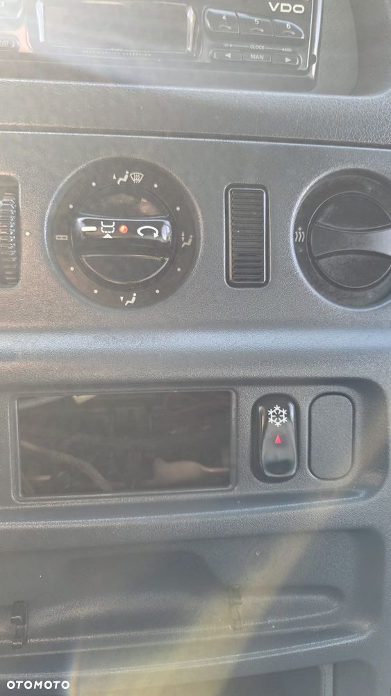 Mercedes-Benz Sprinter - 21