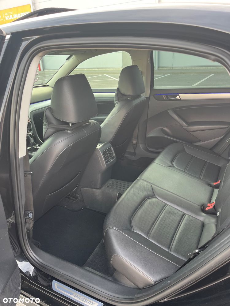 Volkswagen Passat - 10