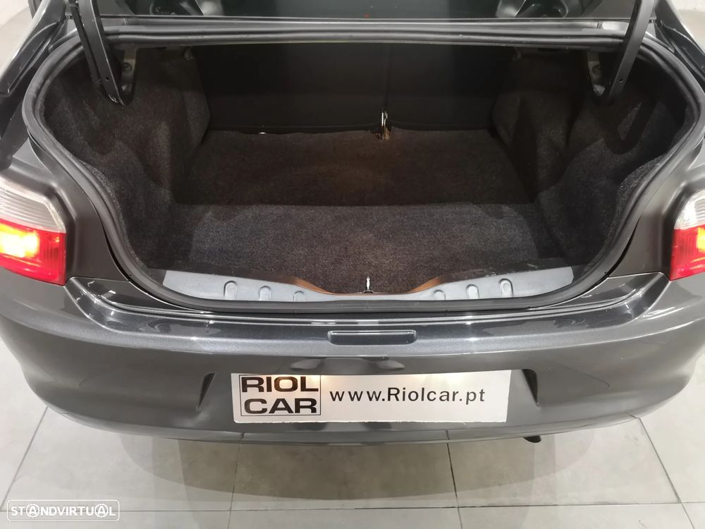 Citroën C-Elysée 1.2 VTi Seduction - 18