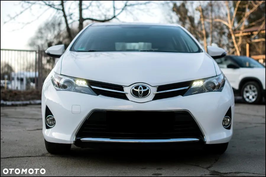 Toyota Auris - 2