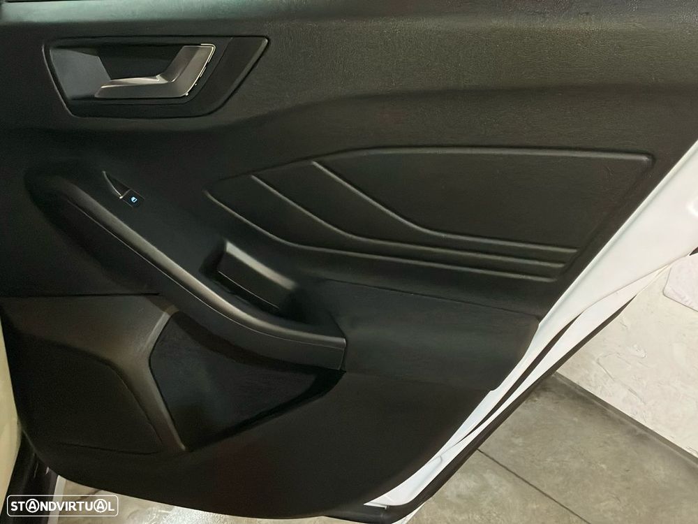 Ford Focus 1.0 EcoBoost Active X Aut. - 24