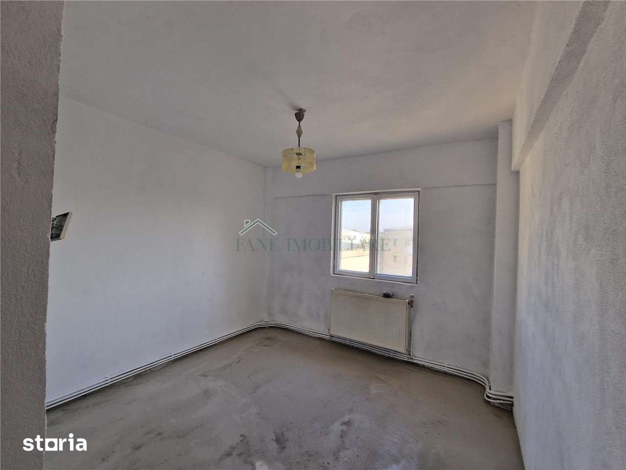 Vand apartament 3 camere amvelopat Urziceni Centru — fotografia 3