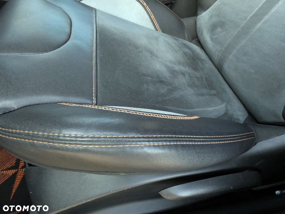 Peugeot 2008 1.2 Pure Tech GPF Crossway S&S - 11