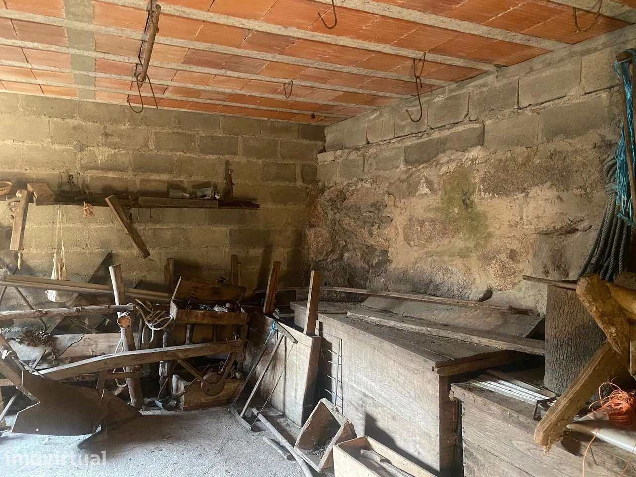 Moradia em Pedra de 1927 para Restauro | Lindoso, Ponte da Barca - Grande imagem: 5/17