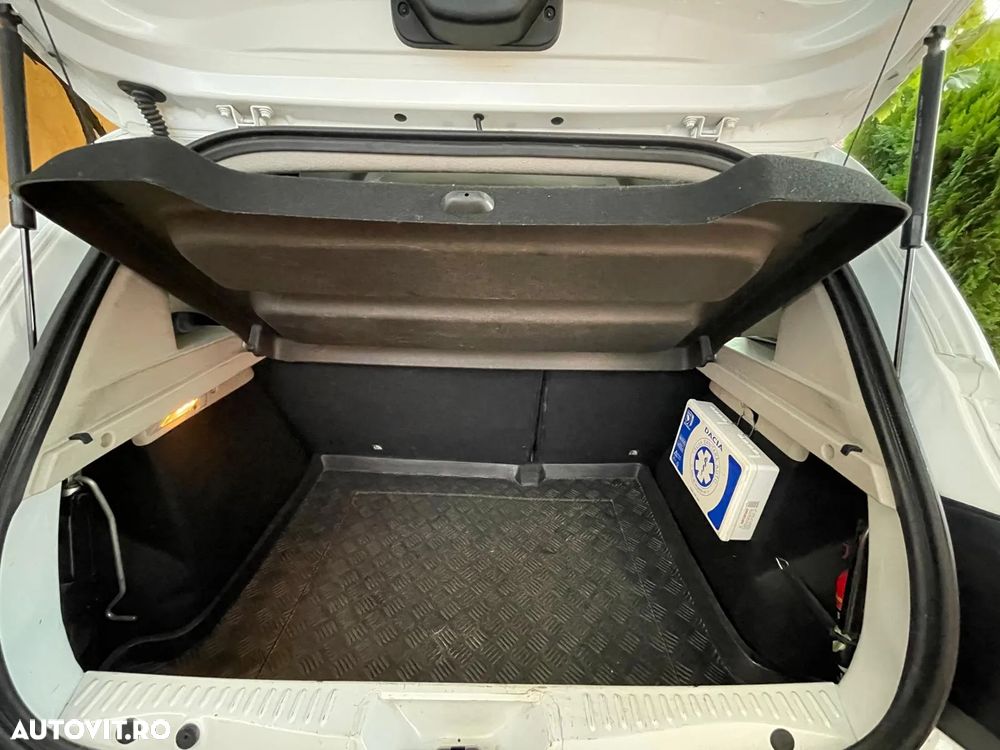 Dacia Sandero - 13