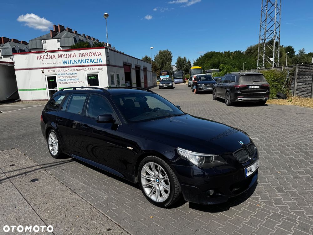 BMW Seria 5 523i Touring - 4