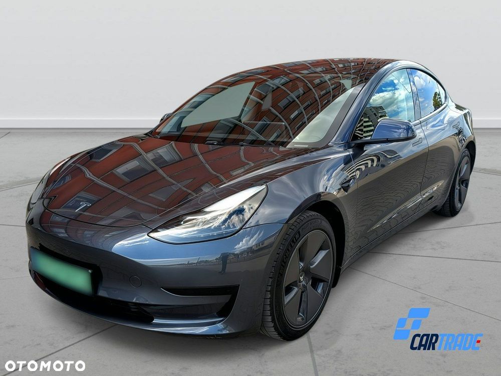 Tesla Model 3 - 3
