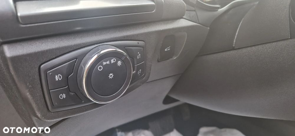 Ford Mondeo 2.0 TDCi Titanium PowerShift - 24