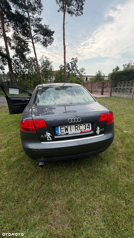 Audi A4 Limousine - 6