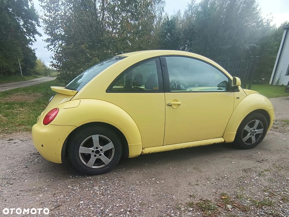 Volkswagen New Beetle 2000 photo 5