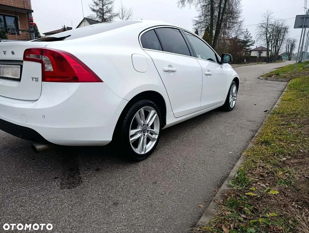 Volvo S60 2.5 T5 - 5