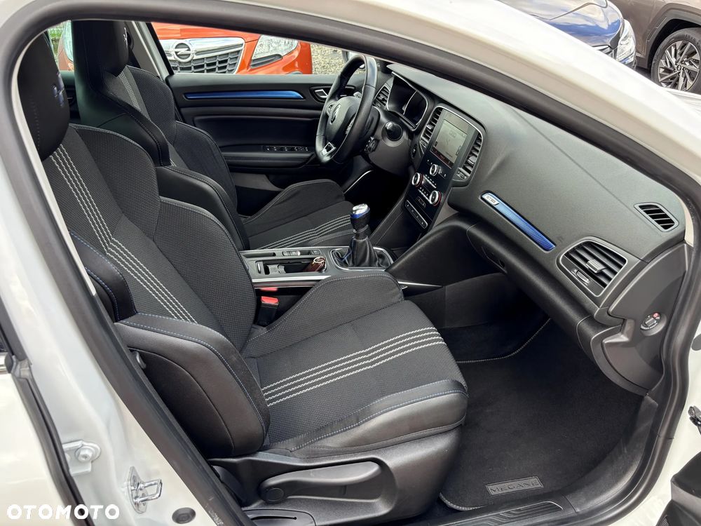 Renault Megane ENERGY TCe 130 GT LINE - 15