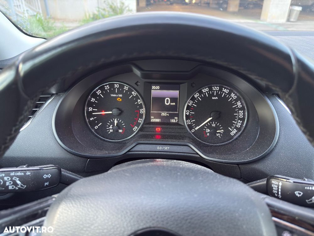 Skoda Octavia 2.0 TDI Style - 6