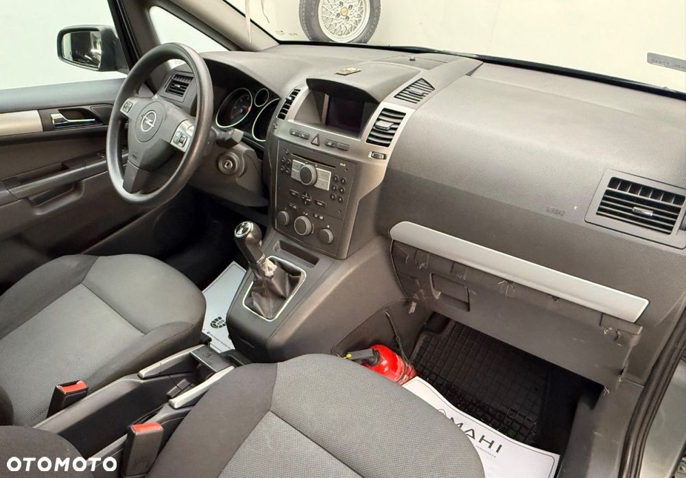 Opel Zafira - 17