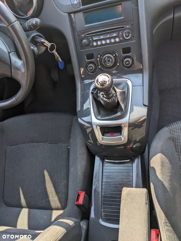 Peugeot 5008 - 12