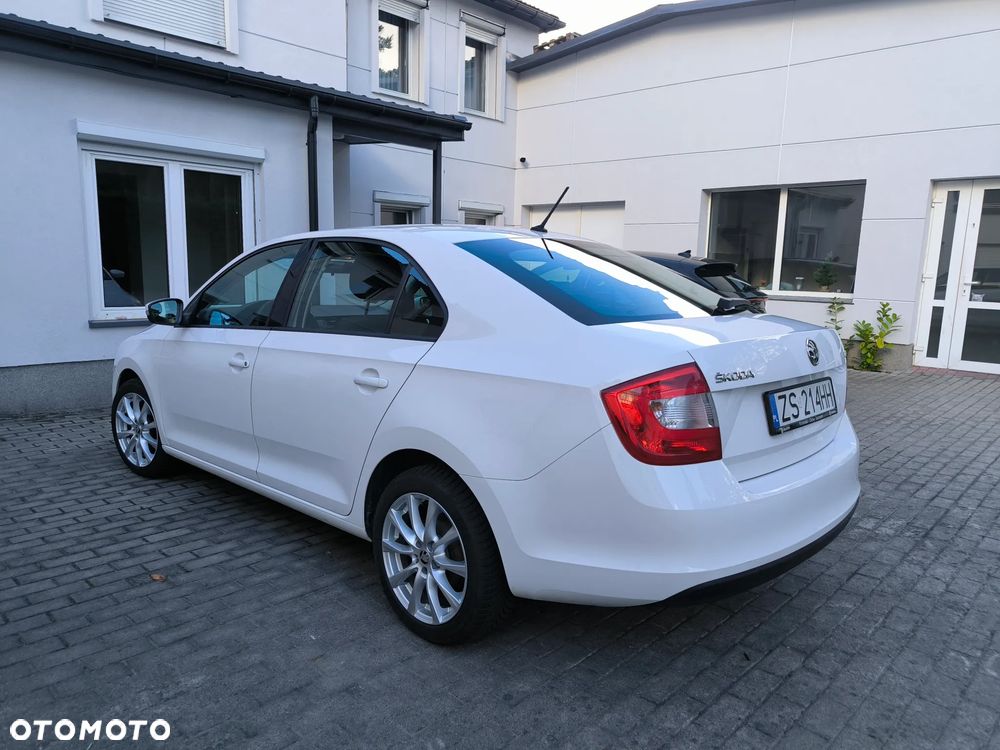 Skoda RAPID 1.2 TSI Ambition - 12