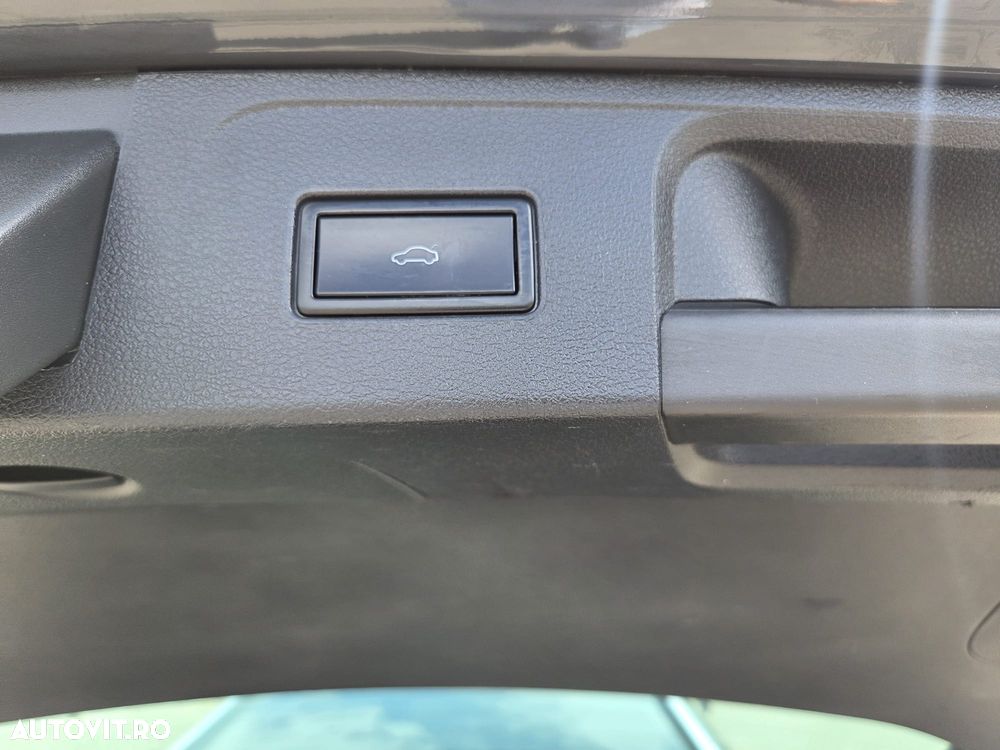 Volkswagen Passat 2.0 TDI DSG R Executive - 12