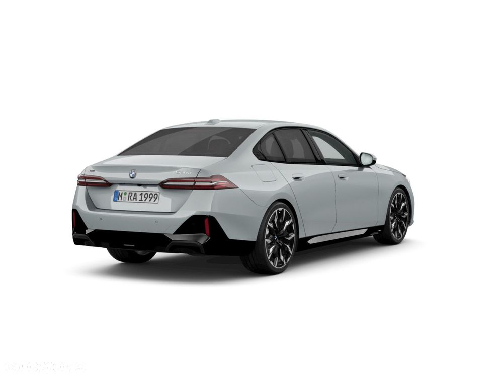 BMW Seria 5 520d xDrive mHEV M Sport - 4