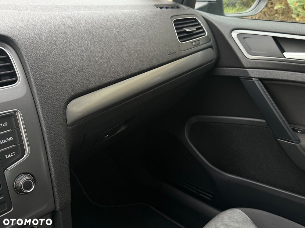 Volkswagen Golf 1.2 TSI BlueMotion Technology Comfortline - 32