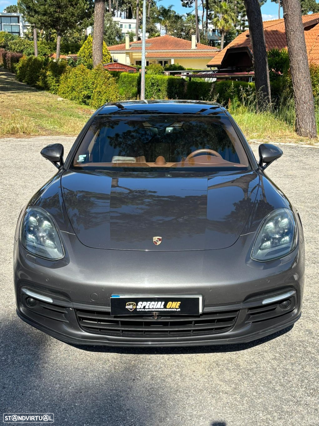 Porsche Panamera 4 E-Hybrid - 8