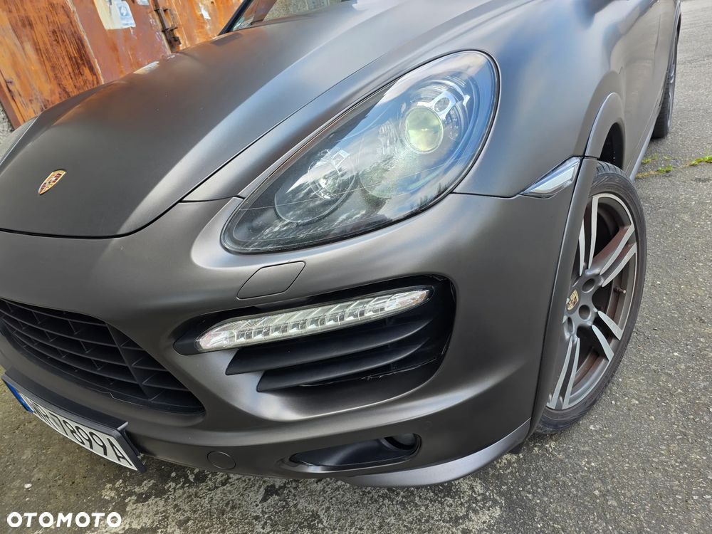 Porsche Cayenne - 24